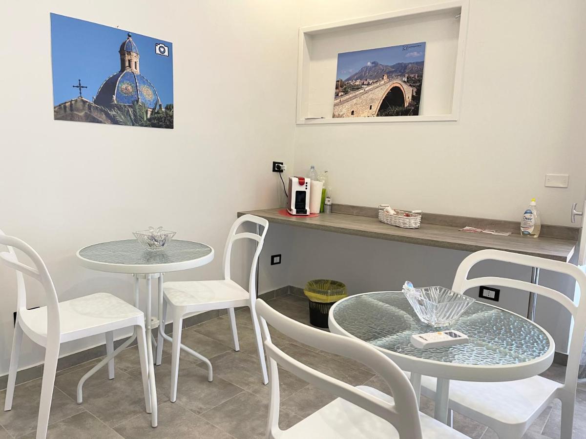 B&B Antichi Cortili Termini Imerese Exteriér fotografie